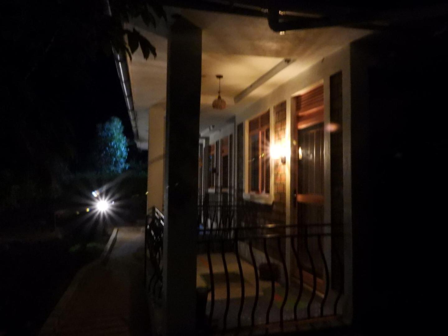 Plastic Bottles House Entebbe Exterior photo