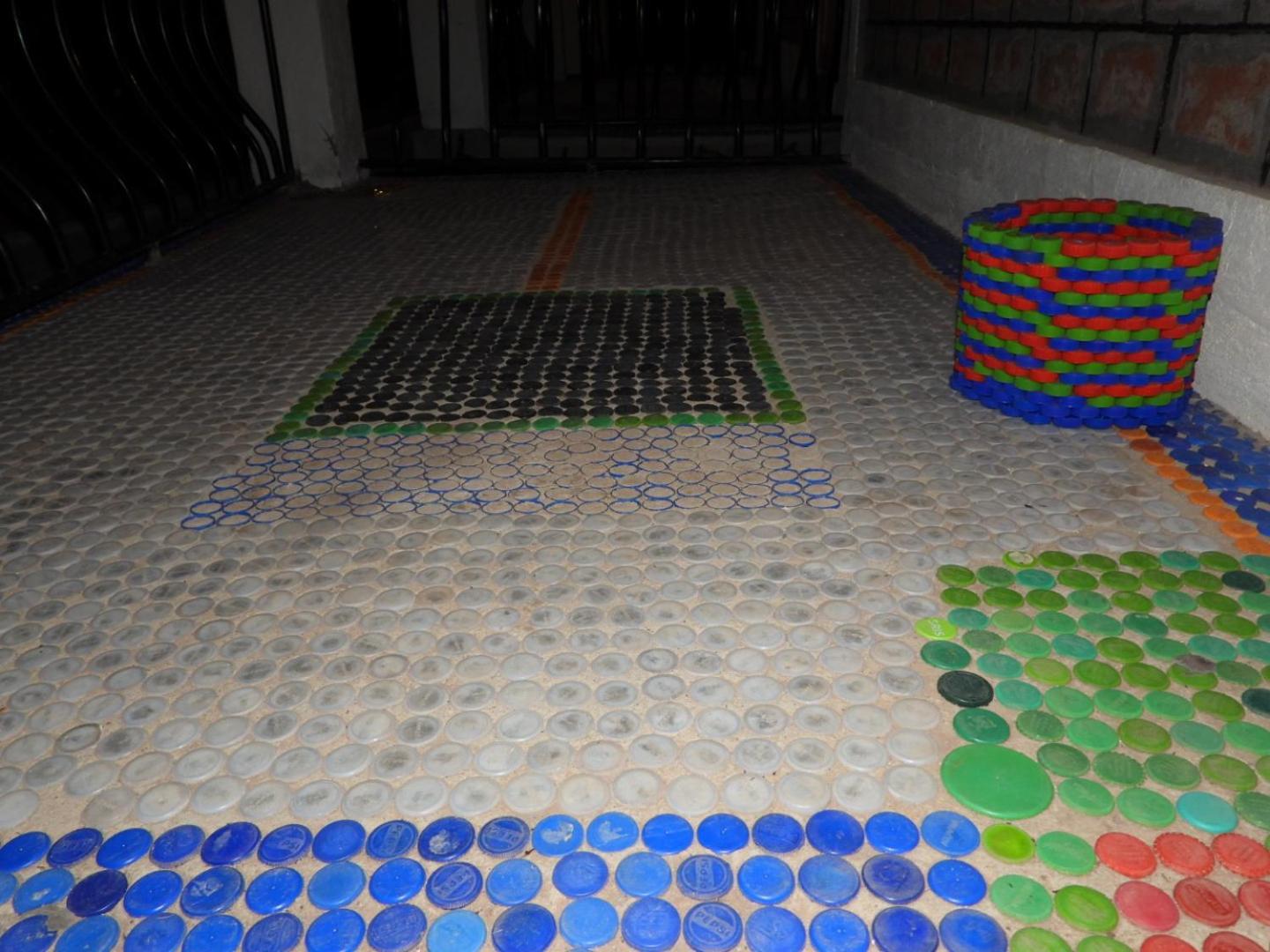 Plastic Bottles House Entebbe Exterior photo